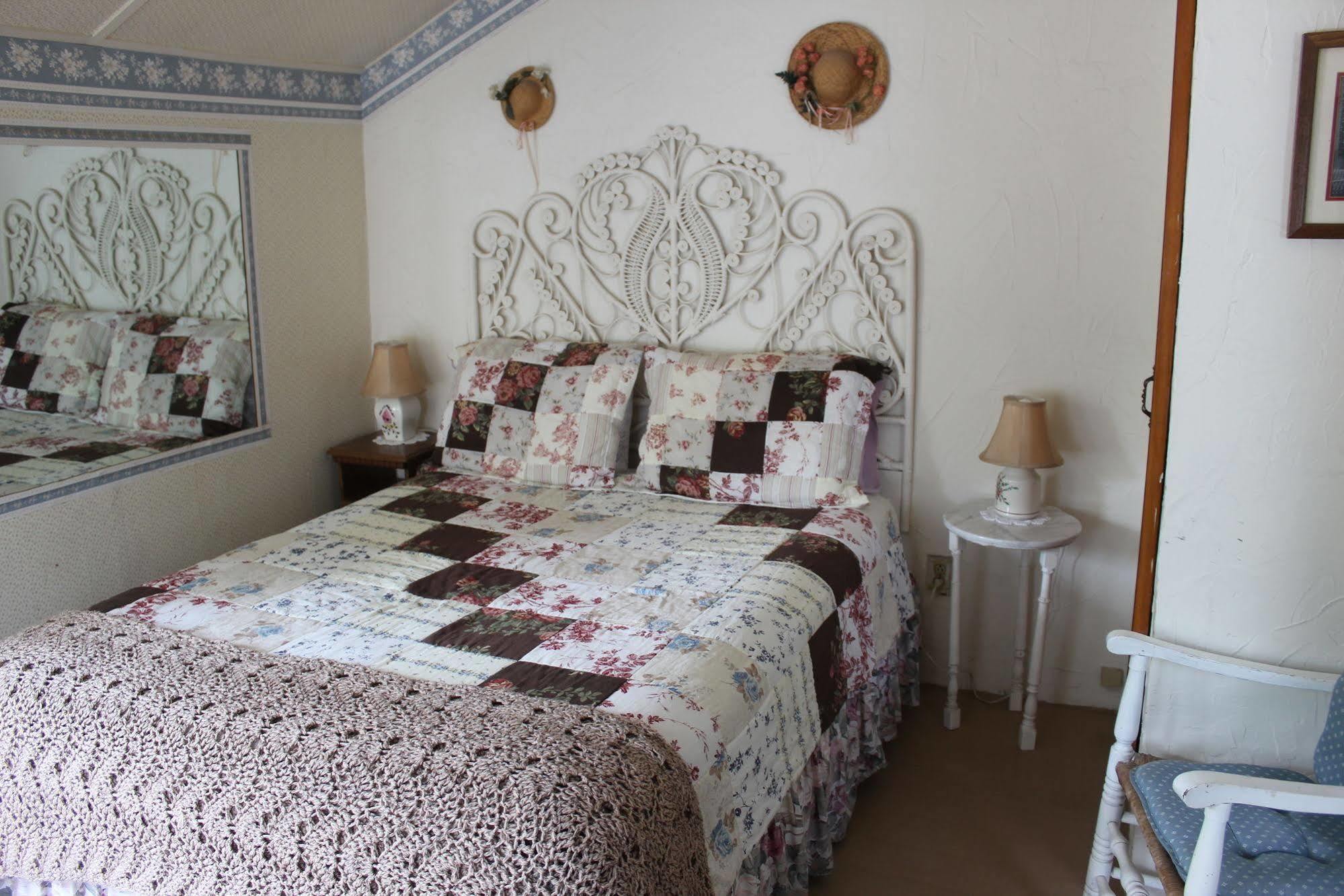 Sea Breeze Inn ไฮแอนนิสพอร์ท ภายนอก รูปภาพ